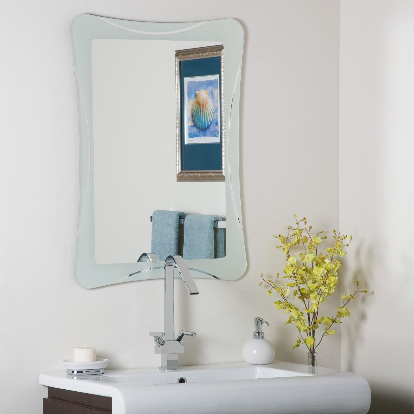 Decor Wonderland Frameless Shapes Mirror