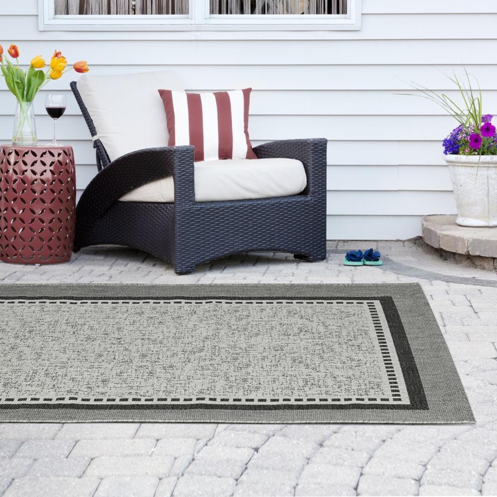 Madison Park Hali Speckled Border Indoor/Outdoor Rug 8' x 10'
