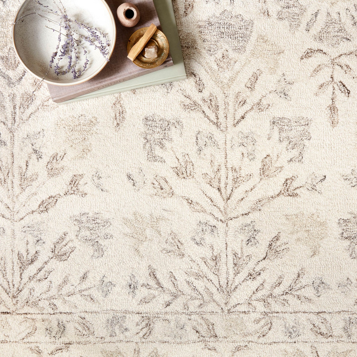 Norabel Rug in Ivory/Neutral