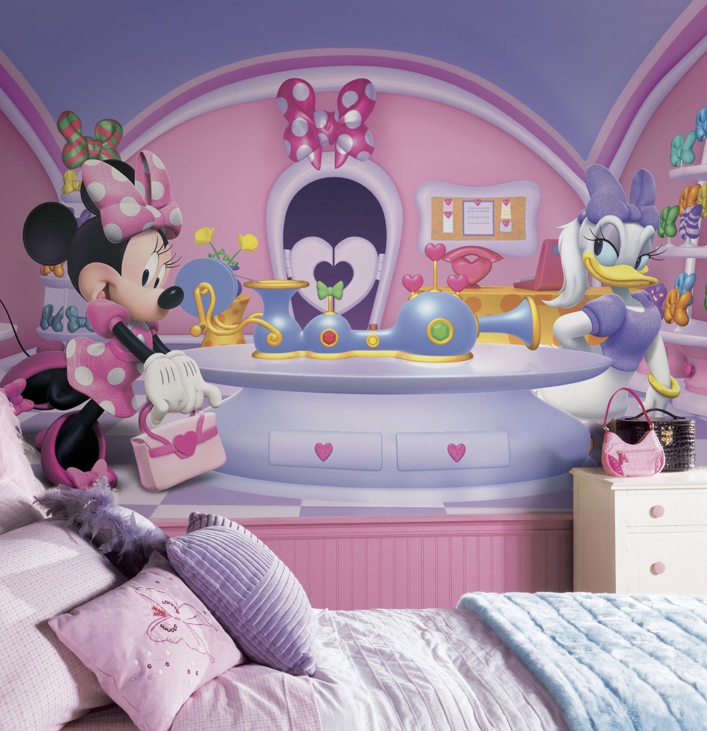 Minnie Fashionista XL Wallpaper Mural 10.5' x 6'