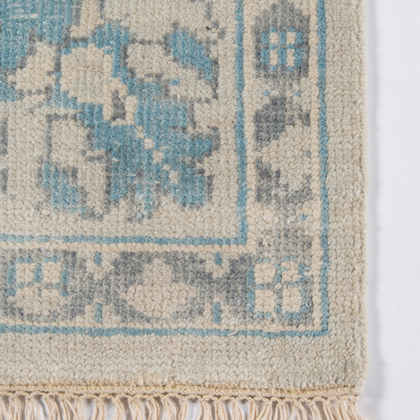Concord Lowell Ivory Hand Knotted Wool Area Rug