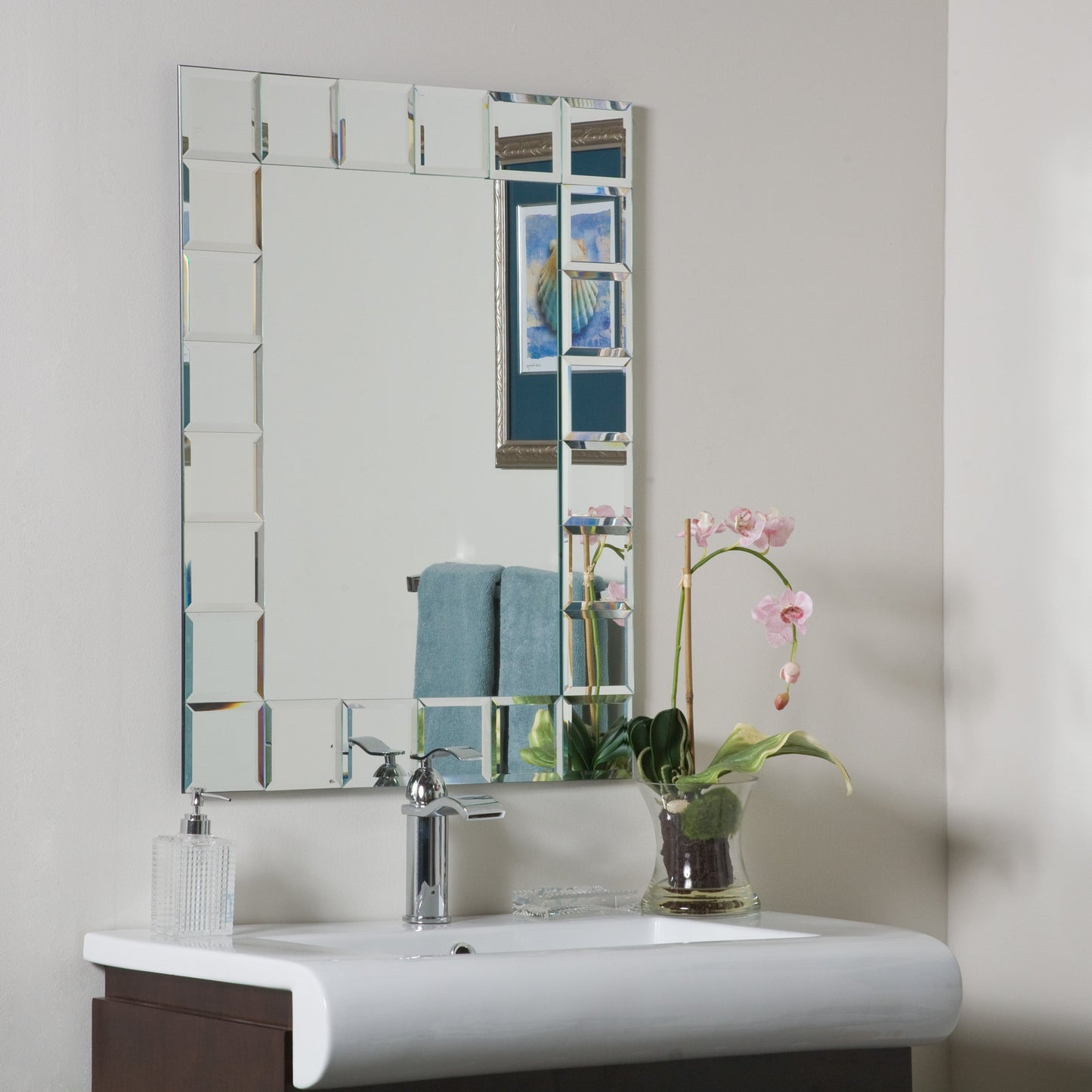 Decor Wonderland Montreal Modern Bathroom Mirror