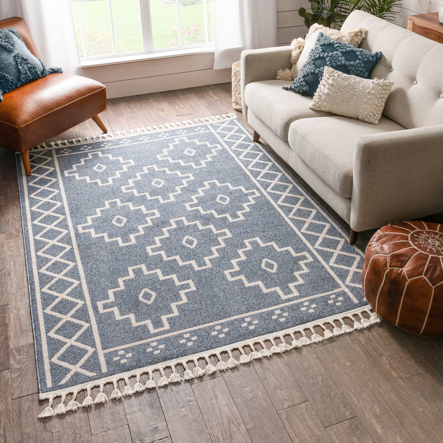 Mica Southwestern Tribal  Denim Blue 5'3" x 7'3" Kilim-Style Rug