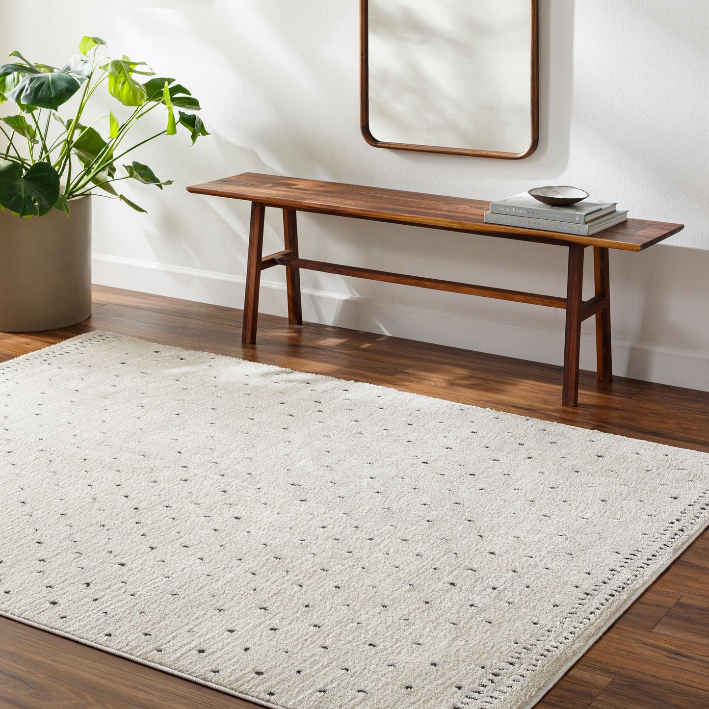 Fanny Rug in Ivory/Black