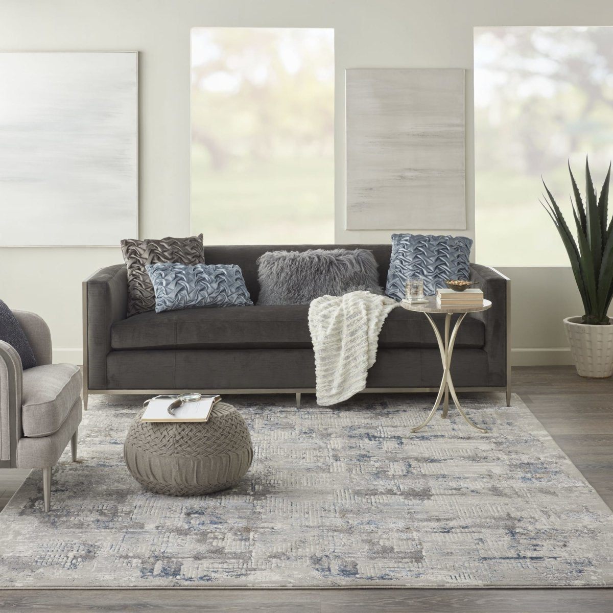 Kathy Ireland Royal Terrace KI41 Ivory / Blue Rug