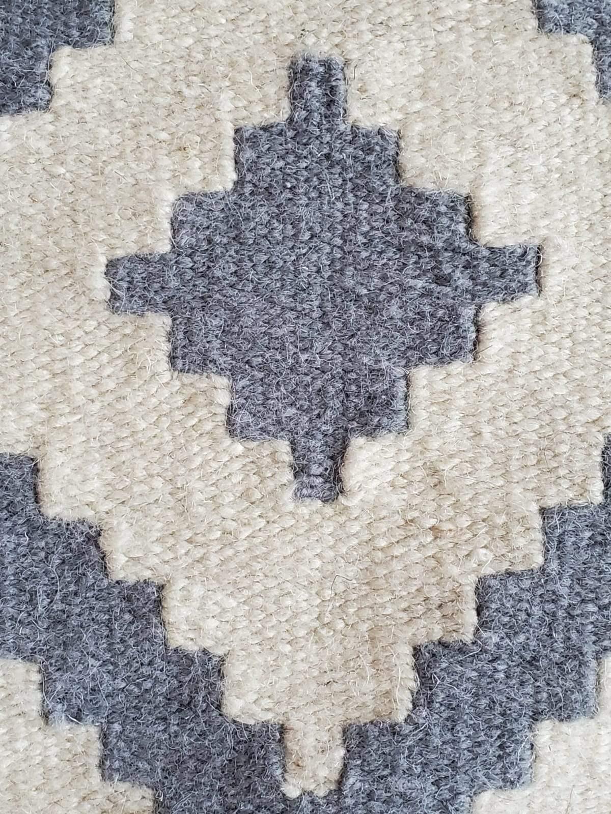 Neutral Gray Wool Kilim Rug / Runner