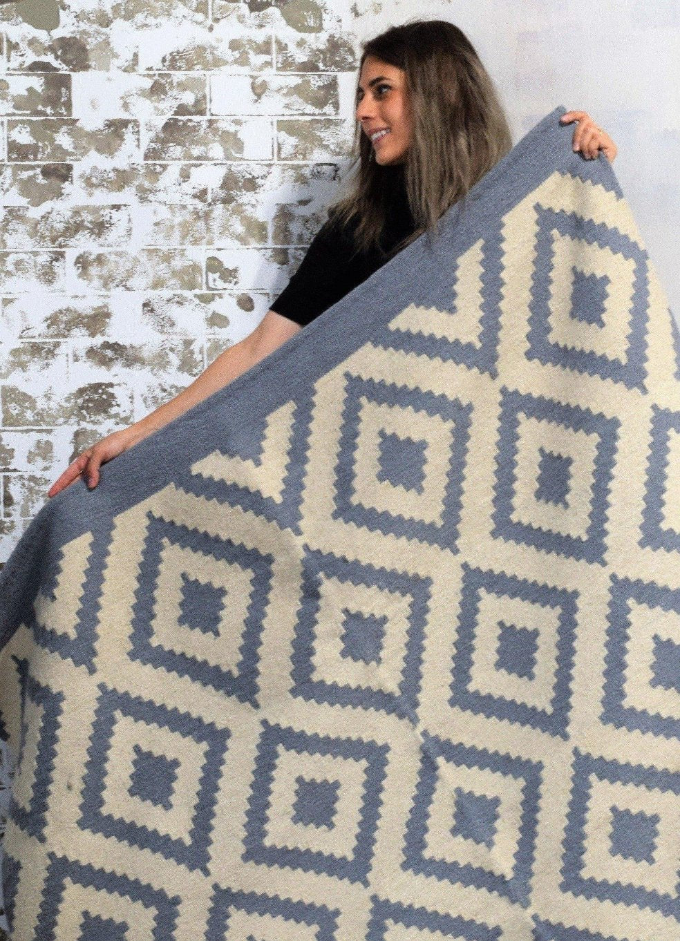 Neutral Gray Wool Kilim Rug / Runner
